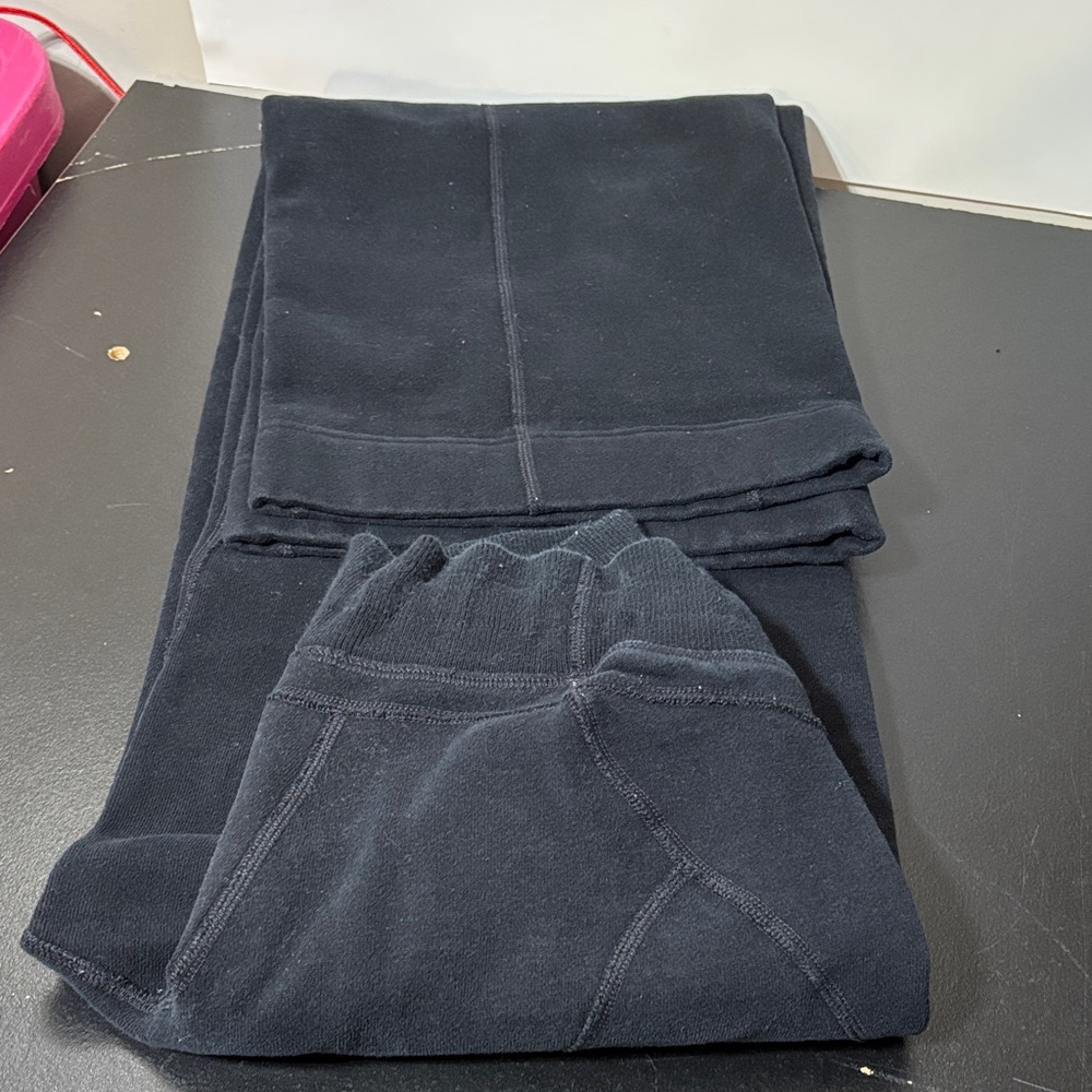 Lululemon Black Sweatpants Size 4 Fleece Lined Pockets Waistband Tie